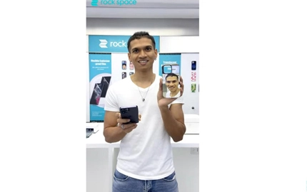 Personnalisez votre étui de téléphone avec la machine de transfert de chaleur de Rock Space!